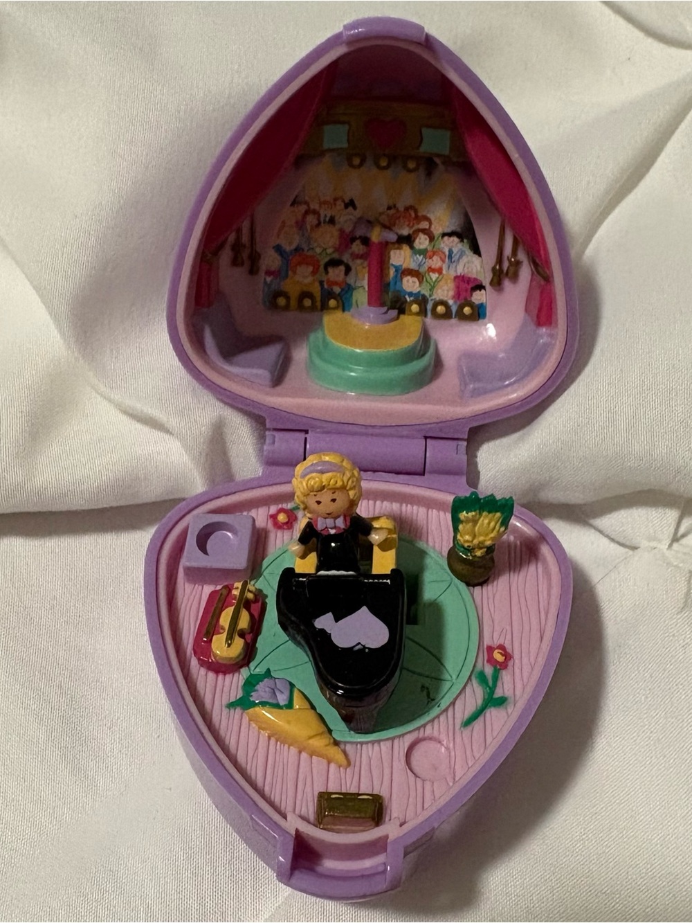 Polly Pocket Polly’s Perfect Paino Recital Ring Case, 1991 by Blue Bird